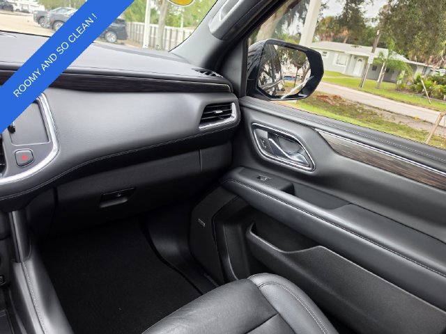 Used 2022 Chevrolet Suburban Z71 w/ Luxury Package AWD/4WD image 10