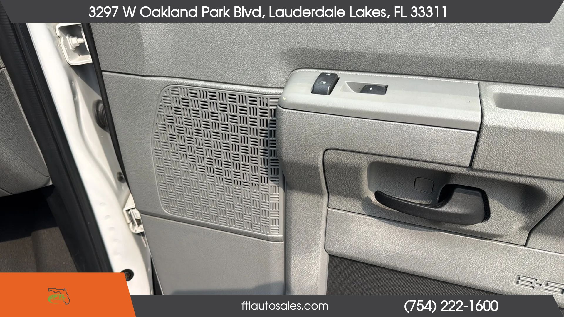 Used 2013 Ford E-250 and Econoline 250 Extended w/ PWR Group RWD image 36