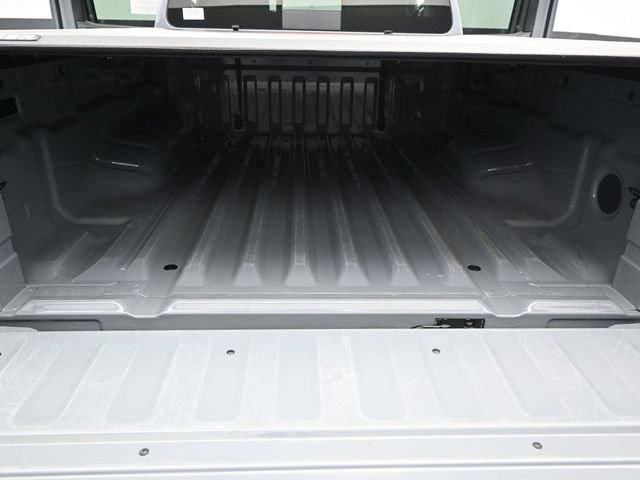 Used 2025 Nissan Frontier PRO-4X image 15