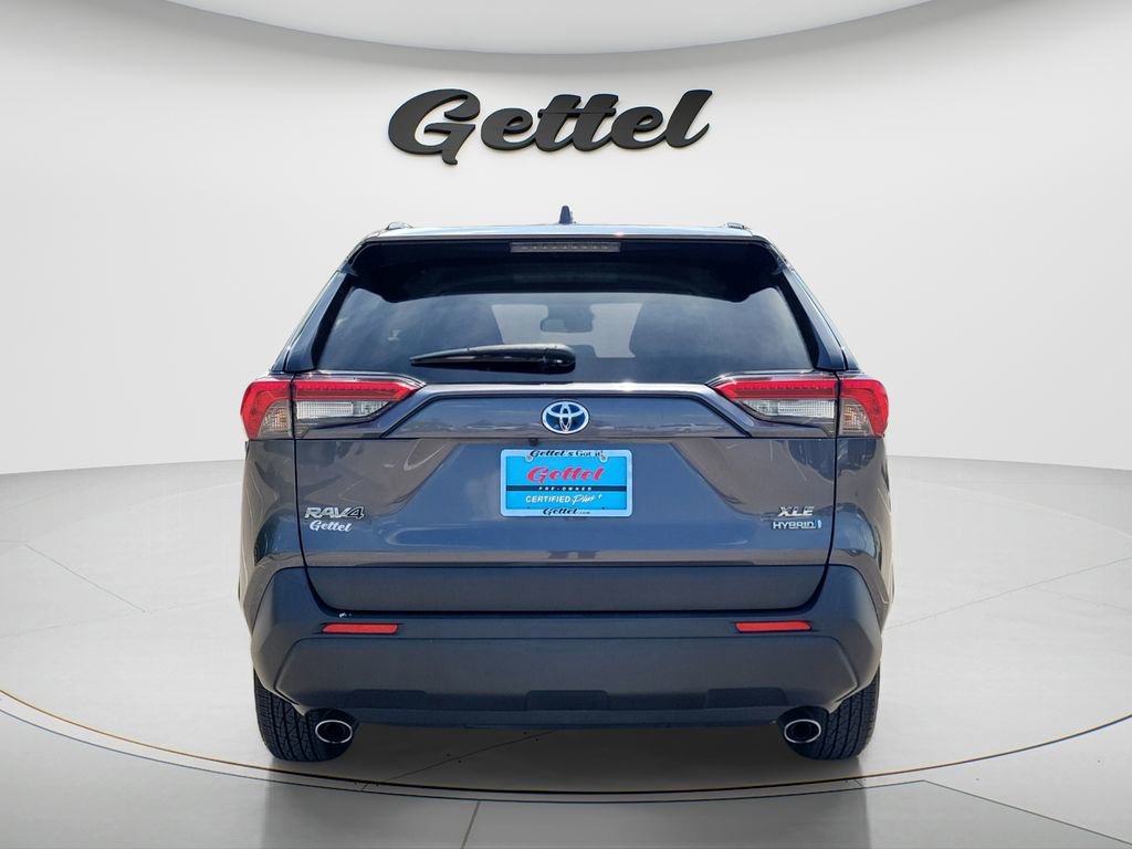 Used 2020 Toyota RAV4 XLE AWD/4WD image 6
