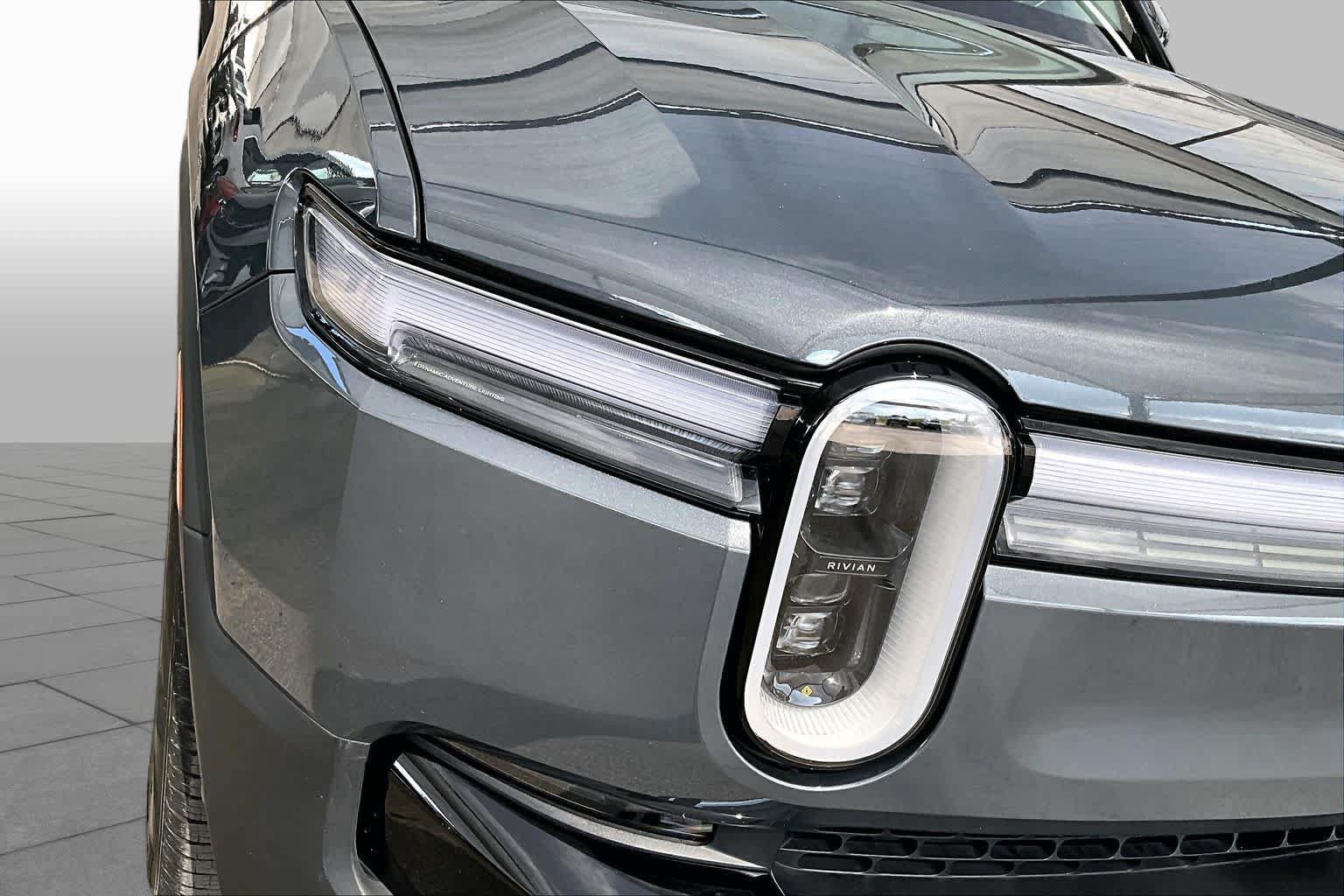 Used 2025 Rivian R1S Premium Dual AWD/4WD image 26