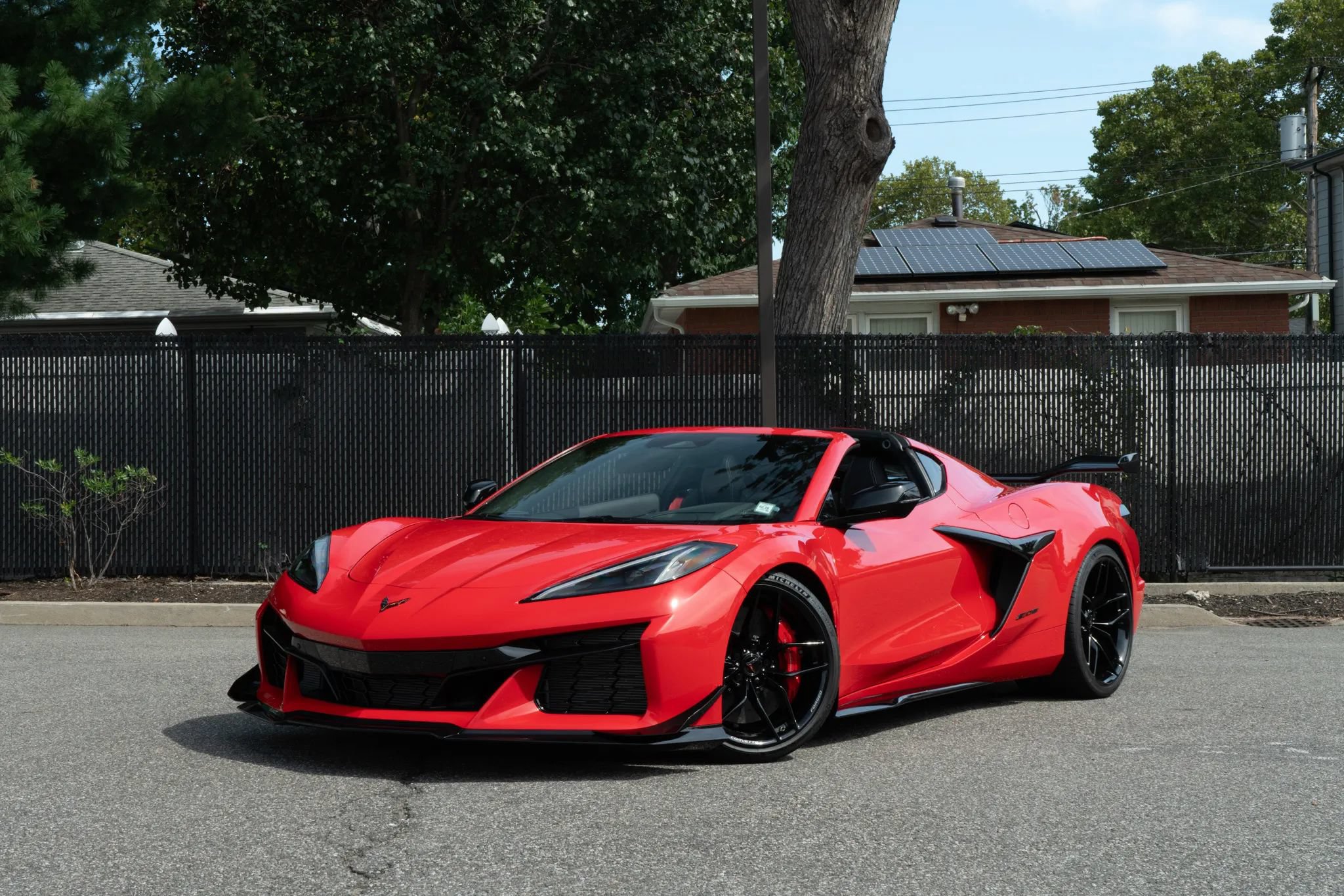 Used 2025 Chevrolet Corvette Z06 w/ Z07 Performance Package RWD image 3