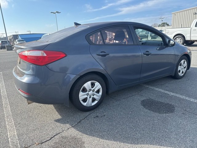 Used 2016 Kia Forte LX image 3
