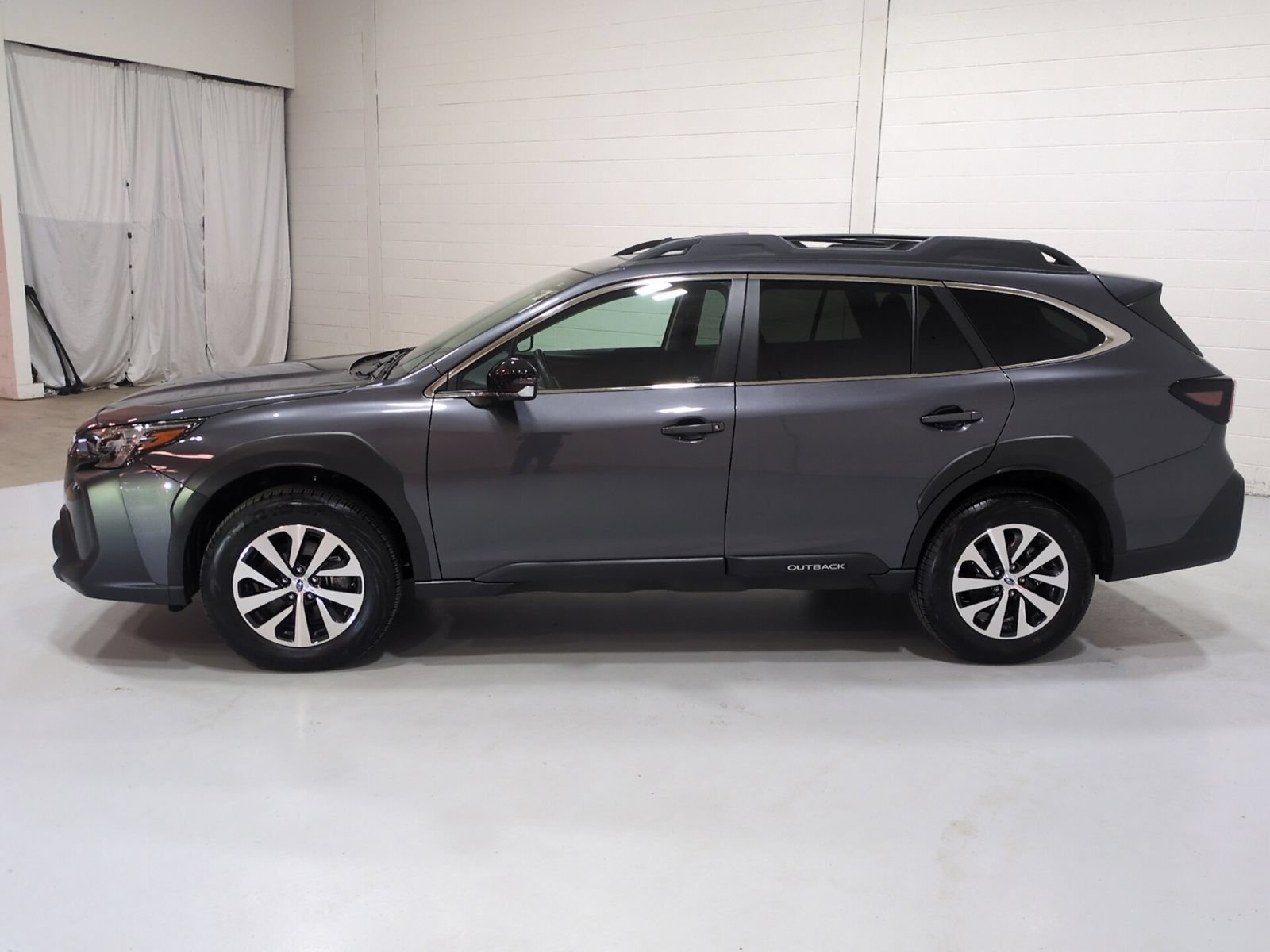 Certified 2025 Subaru Outback Premium w/ Popular Package #1A AWD/4WD image 6