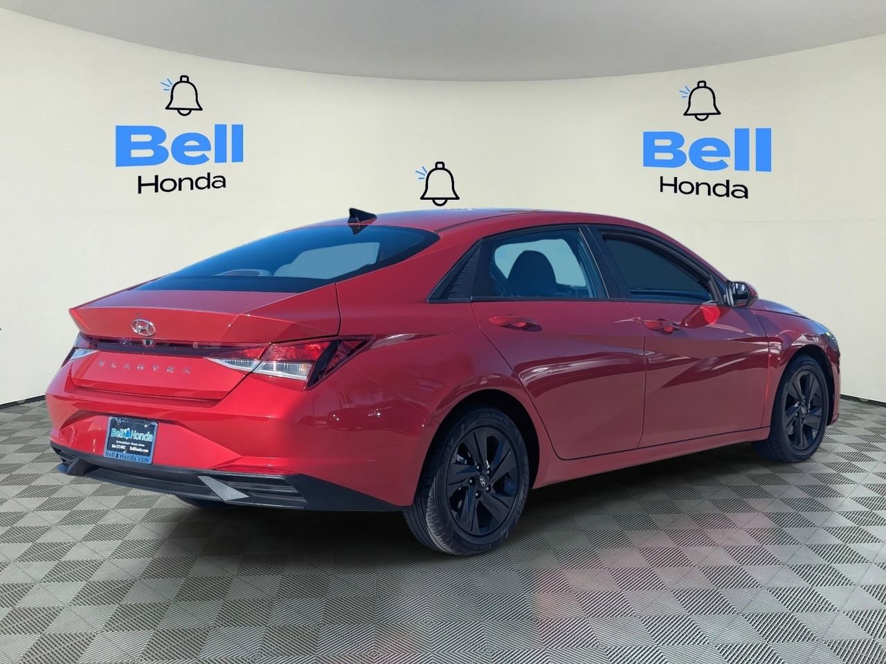 Used 2021 Hyundai Elantra SEL w/ Convenience Package image 4