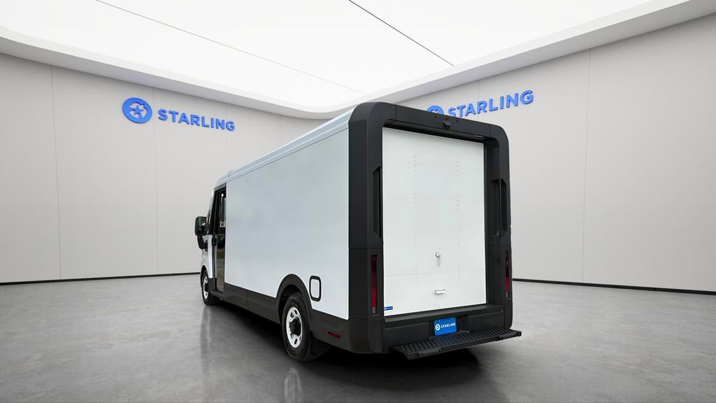 Used 2024 Chevrolet Brightdrop 600 w/ Commercial Equipment Package AWD/4WD image 7