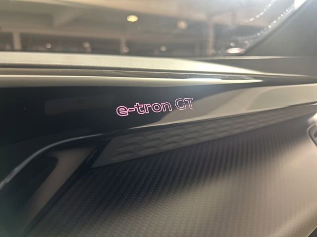 New 2026 Audi RS e-tron GT performance image 27
