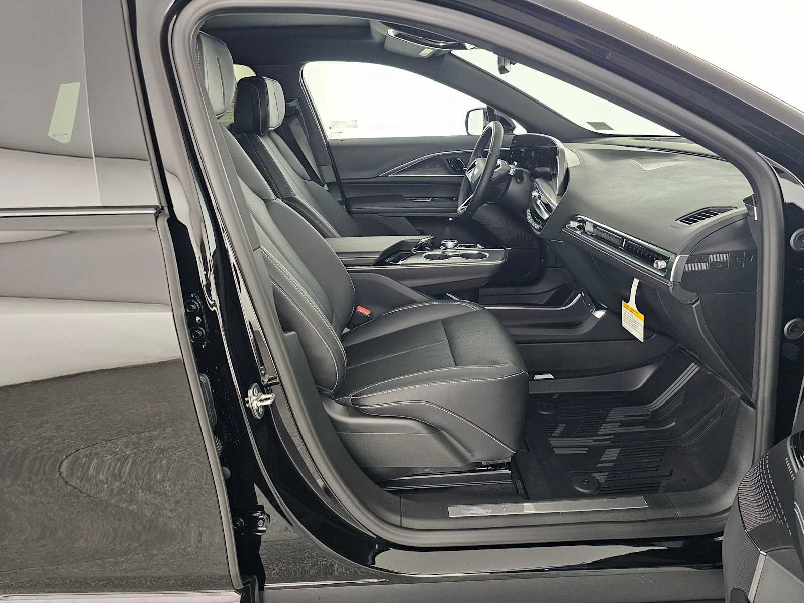 New 2026 Cadillac Lyriq Sport image 10