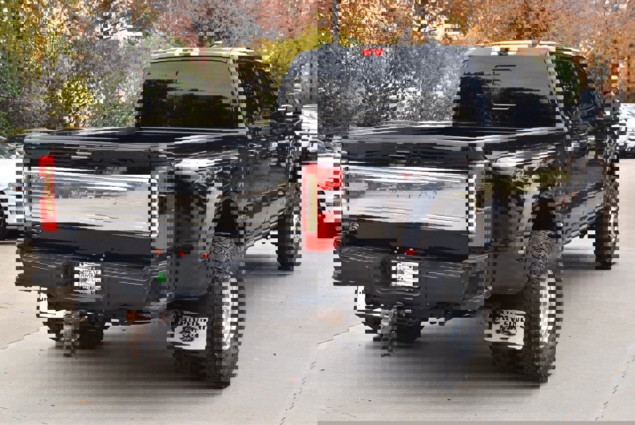 Used 2024 Ford F350 Limited image 8