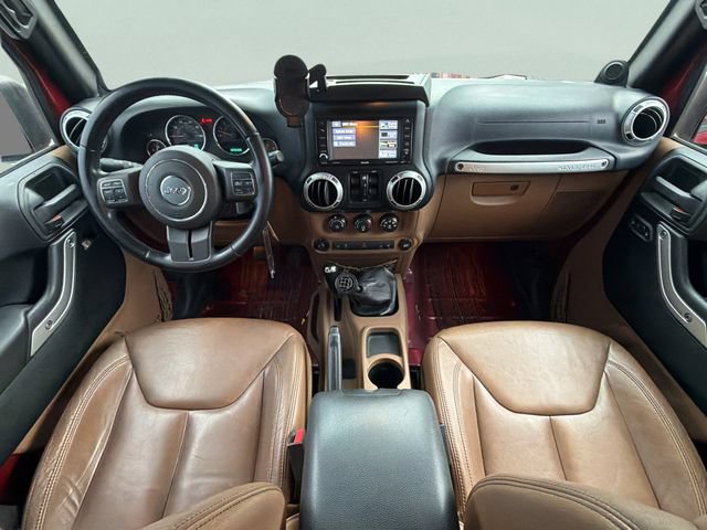 Used 2013 Jeep Wrangler Unlimited Sahara w/ Connectivity Group AWD/4WD image 26