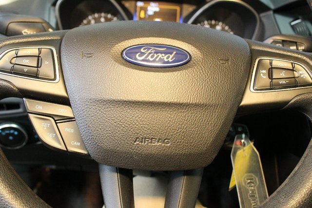Used 2017 Ford Focus SE image 18