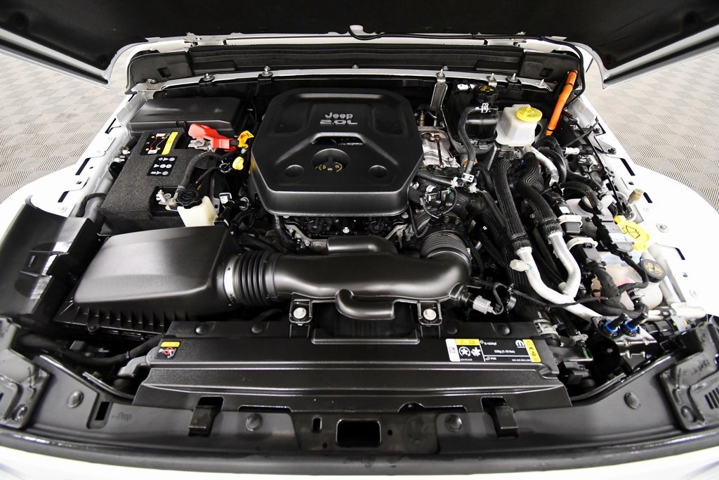 Used 2022 Jeep Wrangler Unlimited Sahara w/ Cold Weather Group image 10