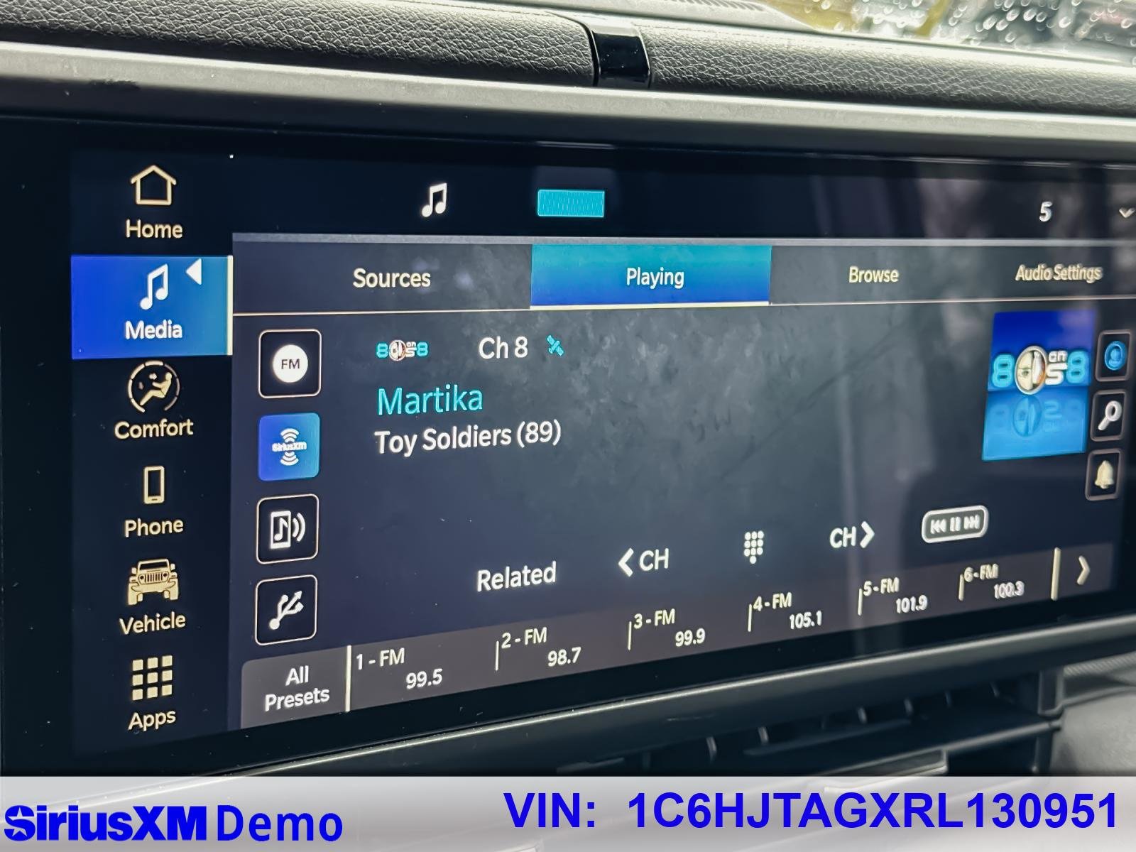 Used 2024 Jeep Gladiator Sport image 27