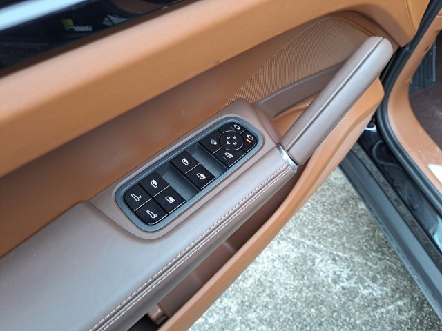 Certified 2021 Porsche Cayenne image 24