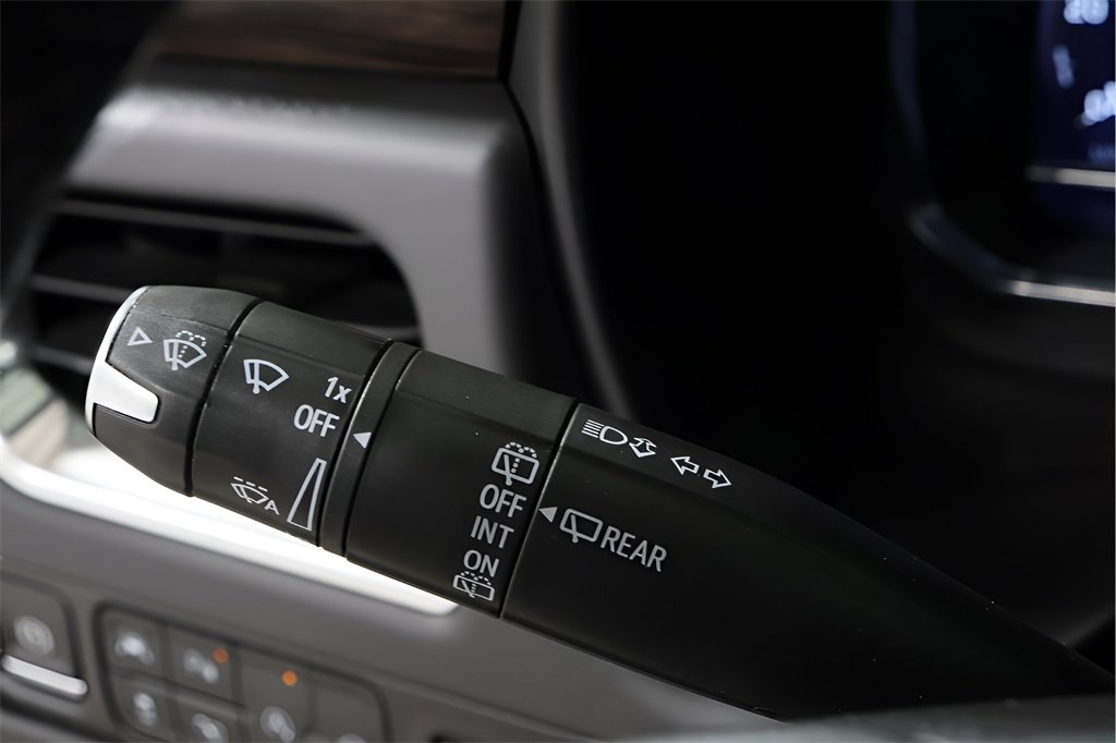 Used 2022 Chevrolet Tahoe LT w/ Luxury Package image 17