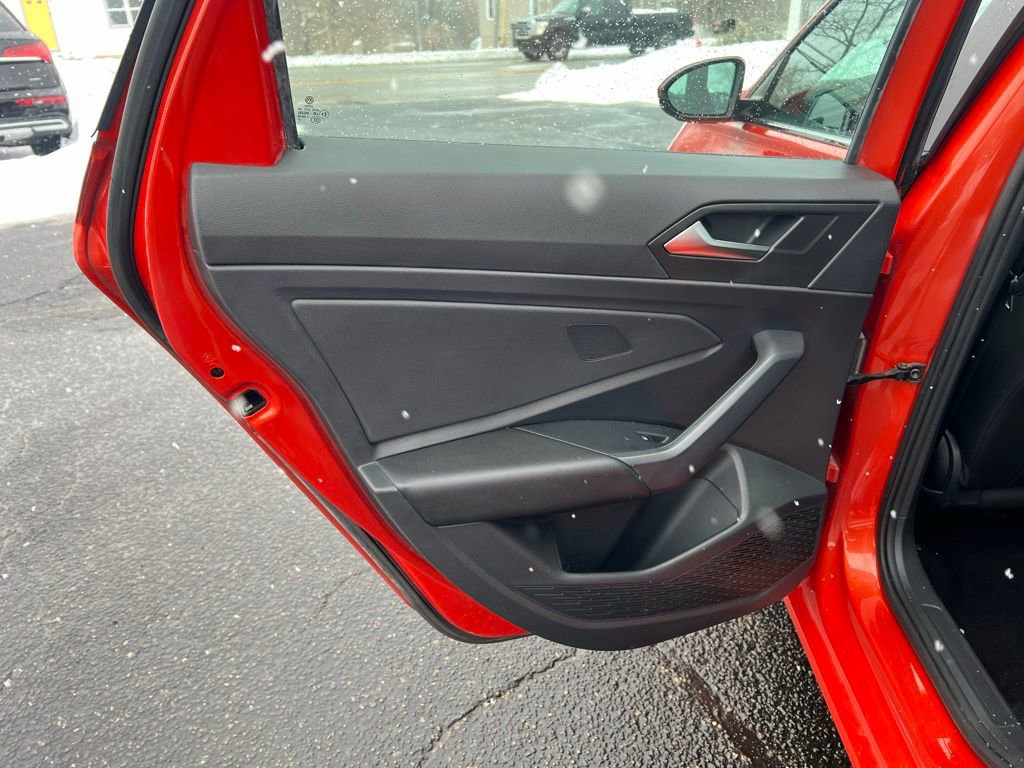 Used 2019 Volkswagen Jetta SE image 16