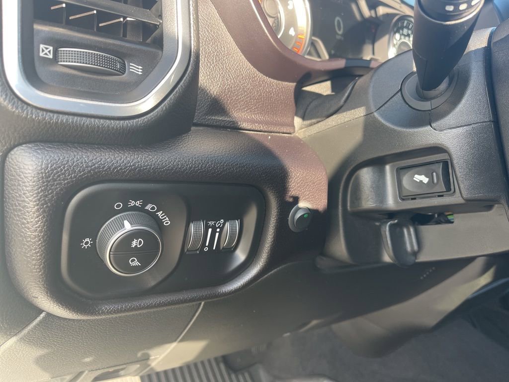 Used 2024 RAM 2500 Laramie image 27