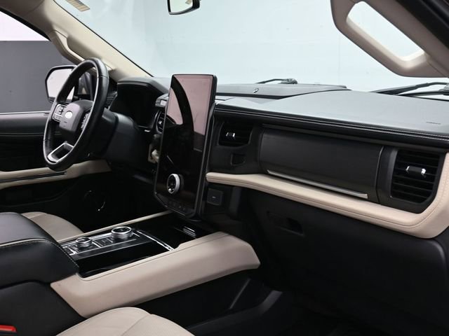 Used 2023 Ford Expedition Platinum image 30