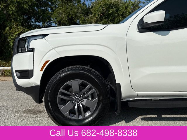Used 2025 Nissan Frontier SV w/ Tow Package AWD/4WD image 5