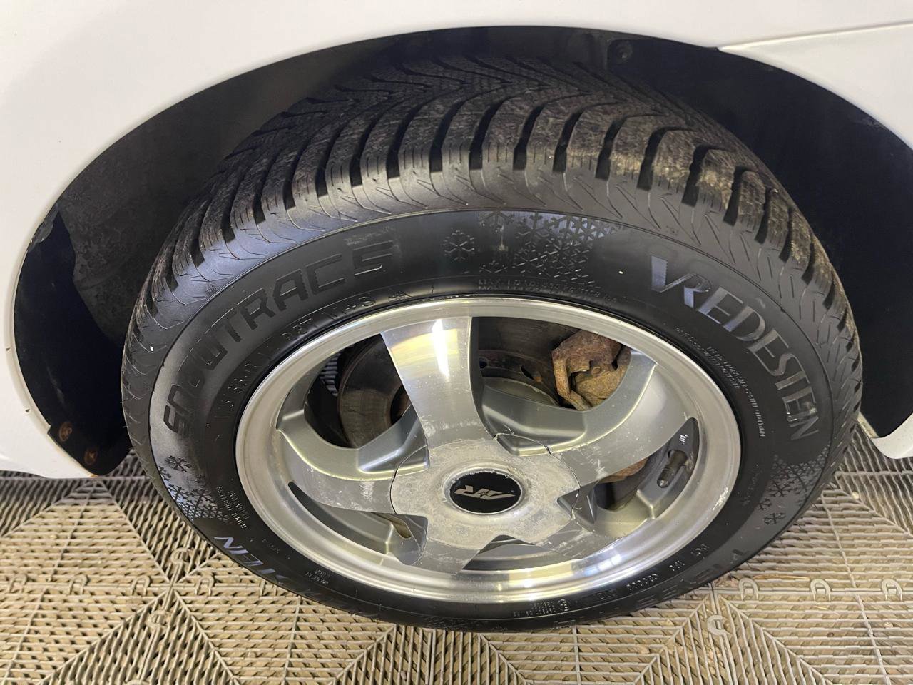 Used 2009 Chevrolet Aveo LT w/ Power and Convenience Package image 11