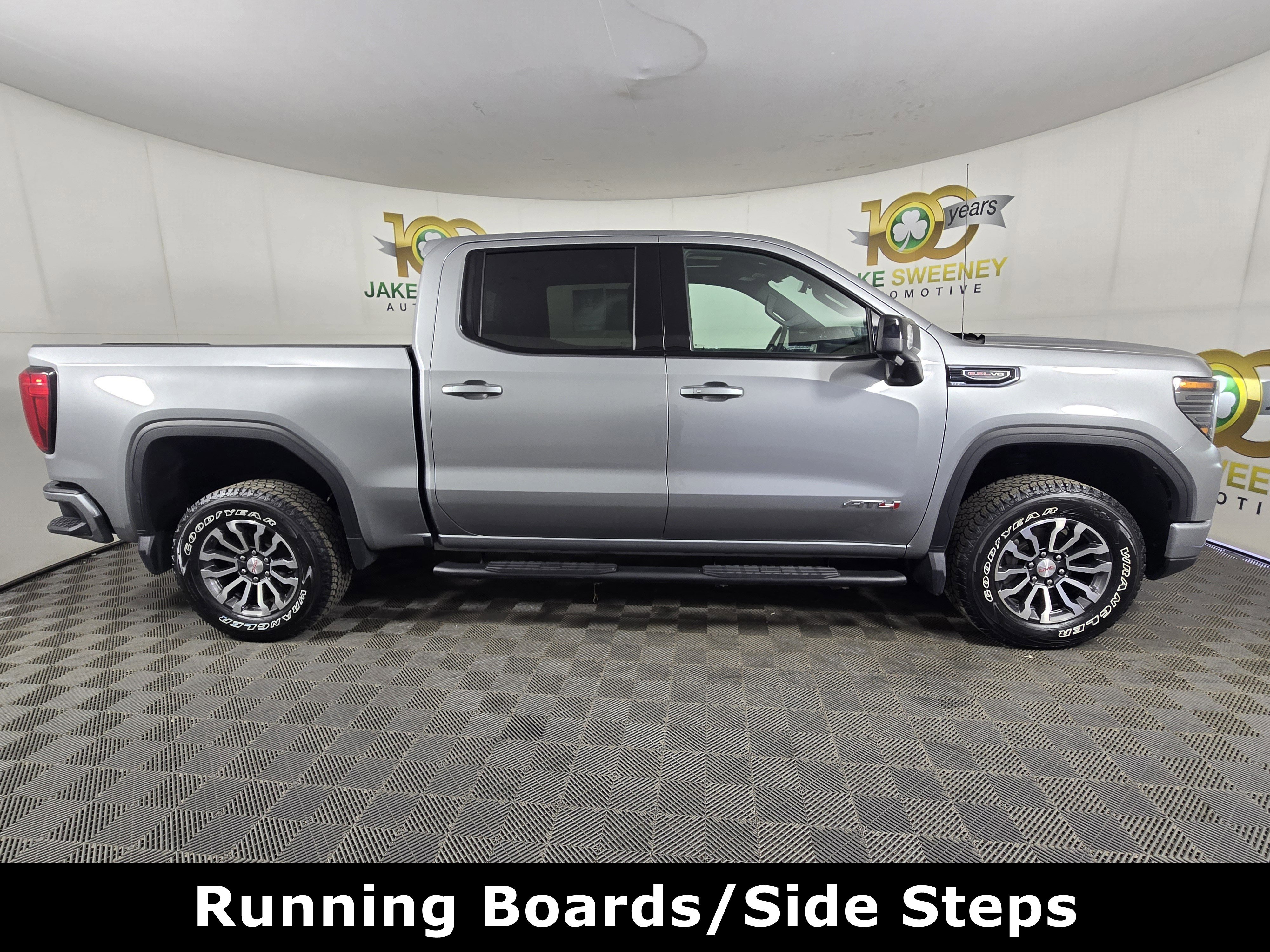 Certified 2023 GMC Sierra 1500 AT4 w/ Technology Package AWD/4WD image 10