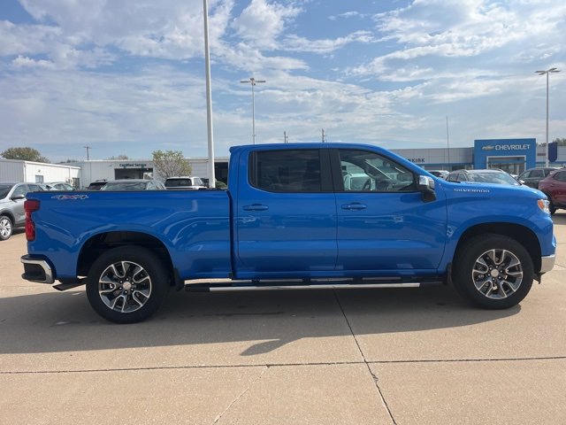 Used 2025 Chevrolet Silverado 1500 LT image 3