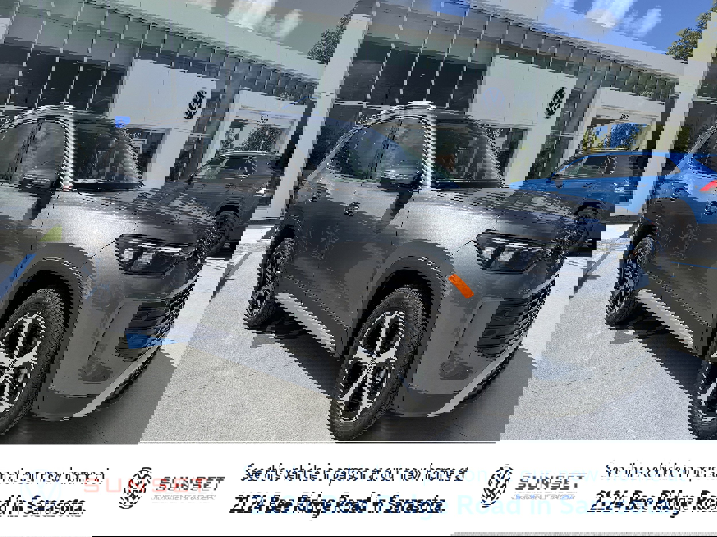 New 2025 Volkswagen Tiguan SE