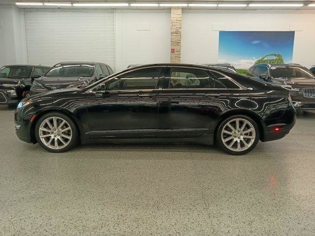 Used 2016 Lincoln MKZ w/ Equipment Group 200A Select FWD image 9