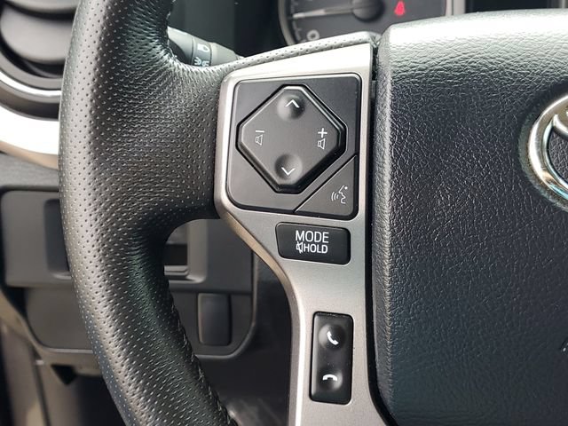 Used 2016 Toyota Tacoma SR5 w/ Towing Package RWD image 13