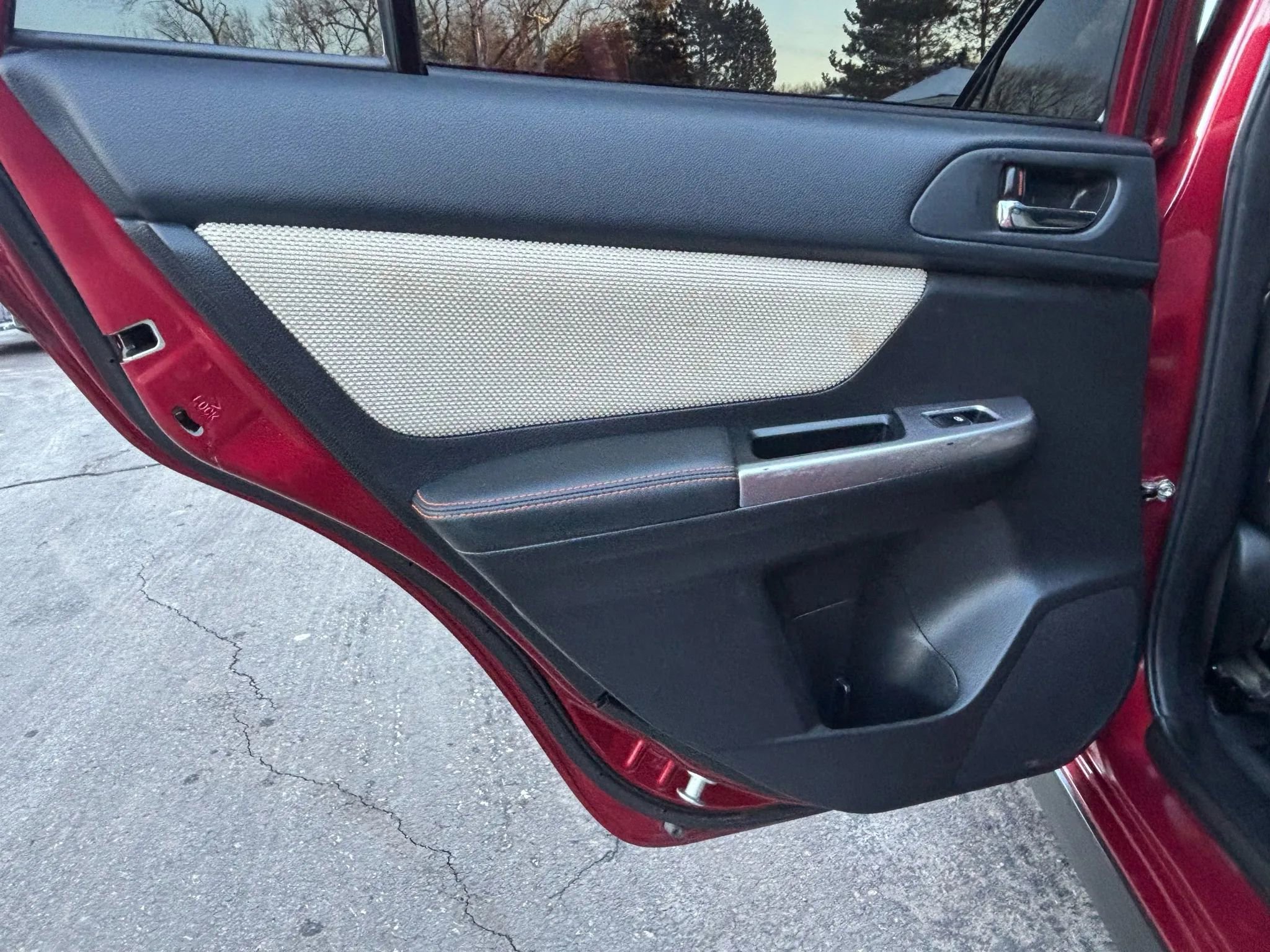 Used 2016 Subaru Crosstrek 2.0i Premium image 16