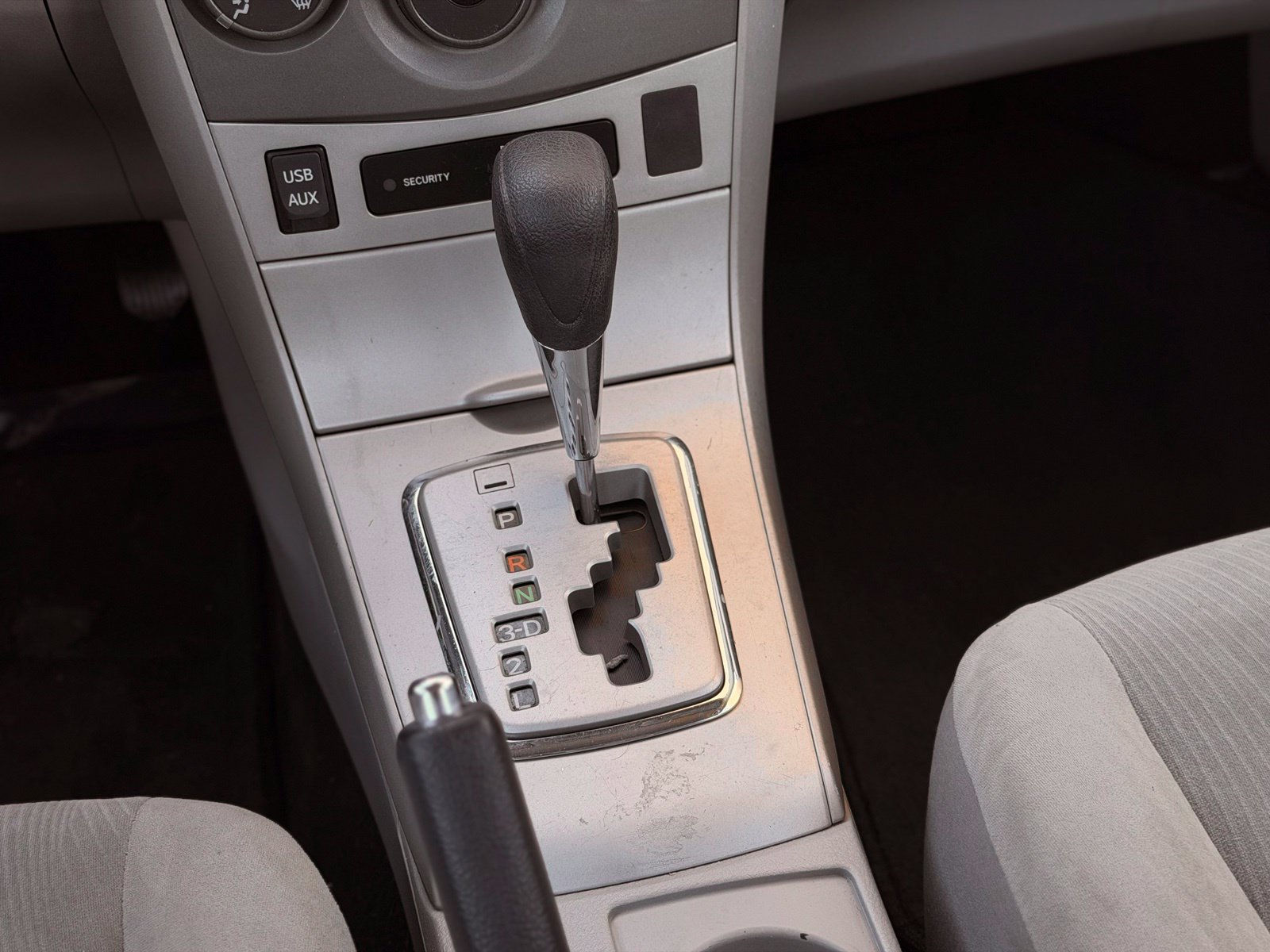 Used 2012 Toyota Corolla LE FWD image 27