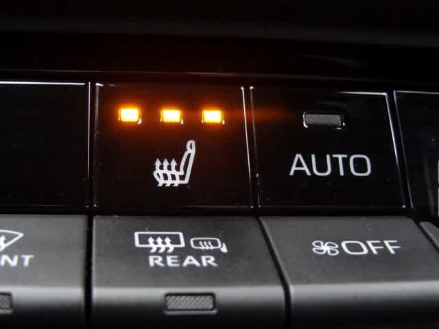 Used 2024 Toyota Crown AWD/4WD image 30