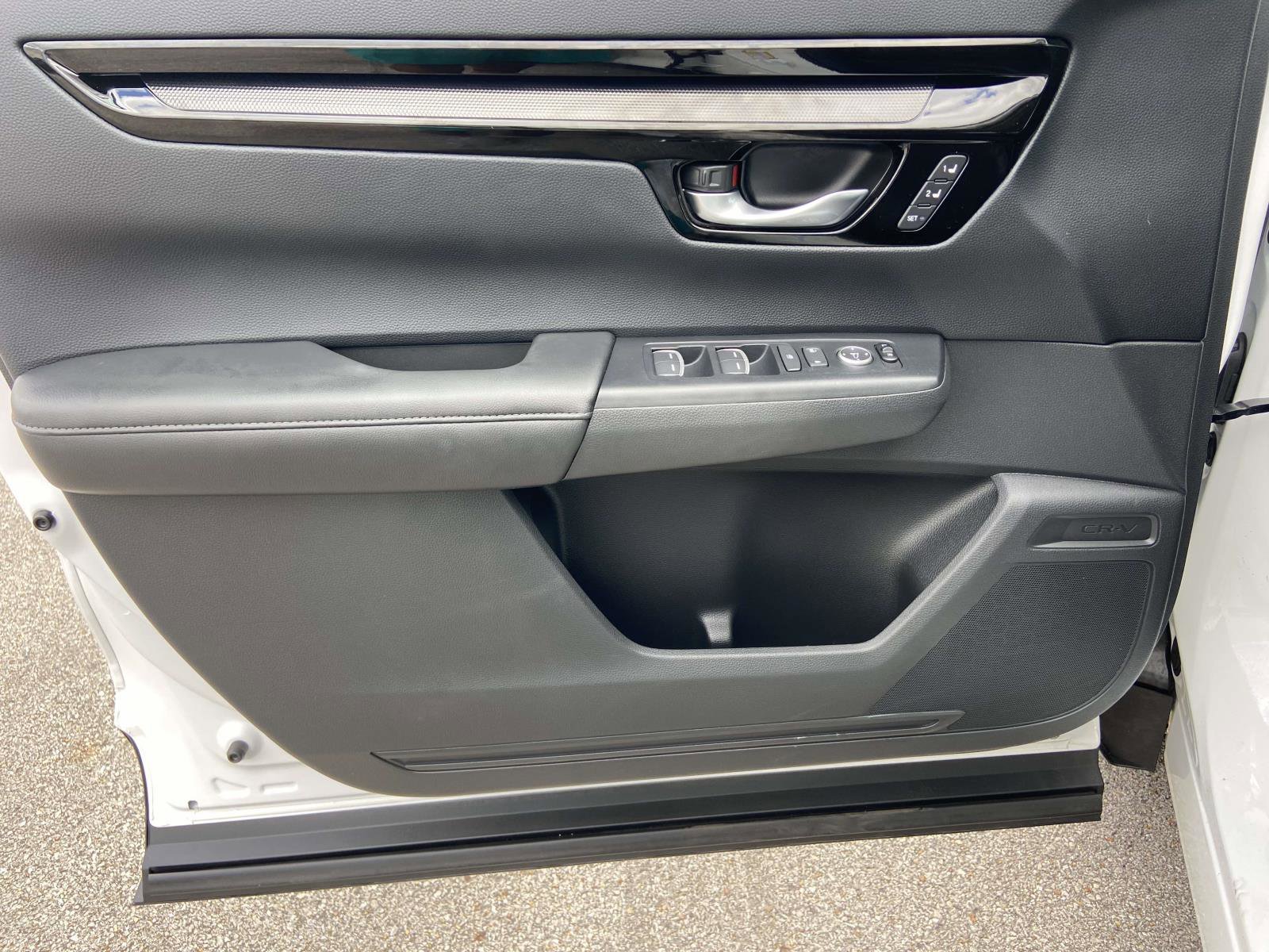 Used 2024 Honda CR-V EX-L image 3