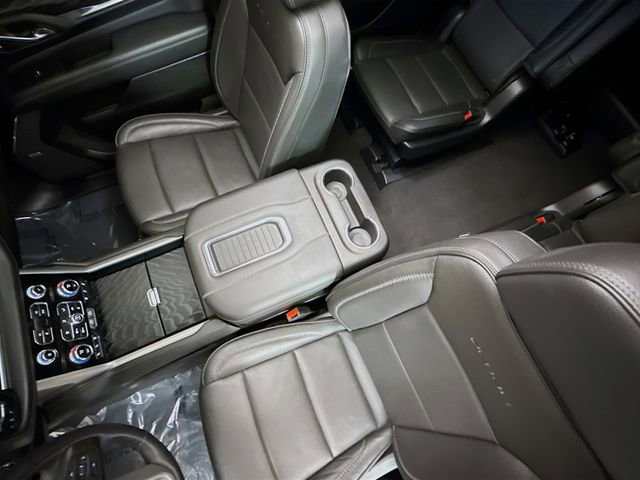 Used 2023 GMC Yukon XL Denali w/ Denali Reserve Package image 23