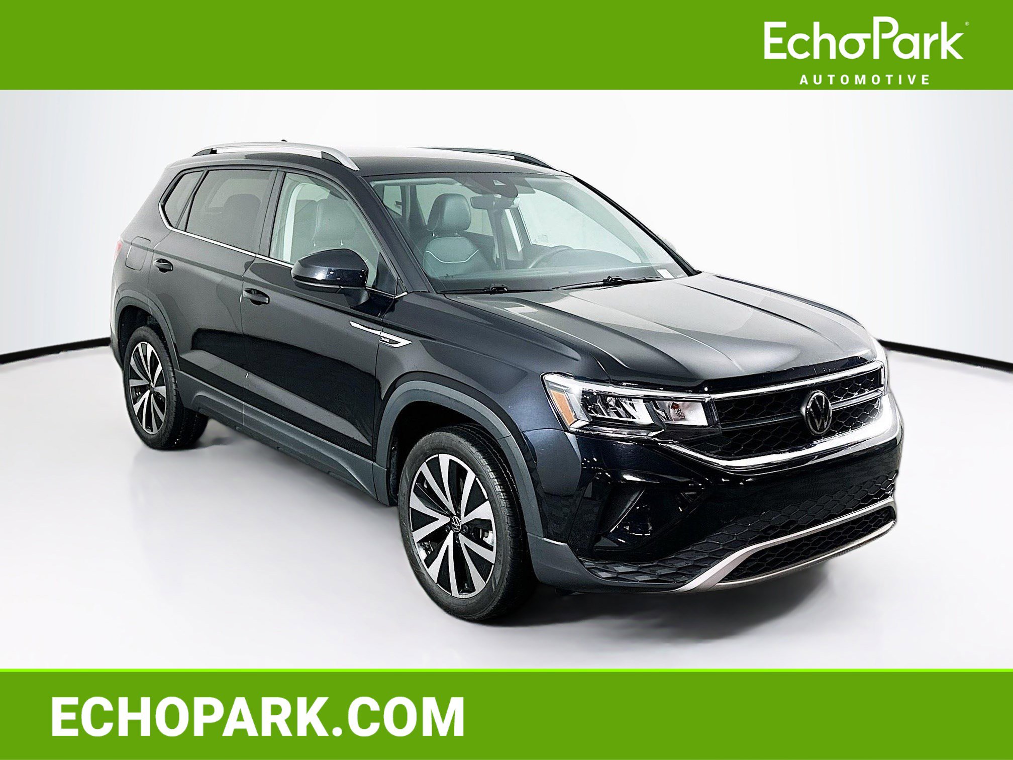 Used 2024 Volkswagen Taos SE image 1