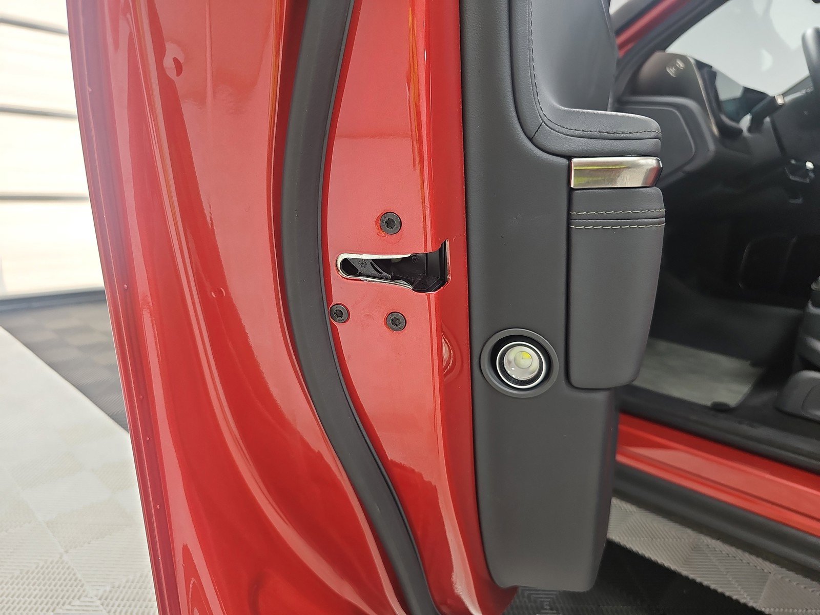 Used 2023 Rivian R1T Adventure image 30