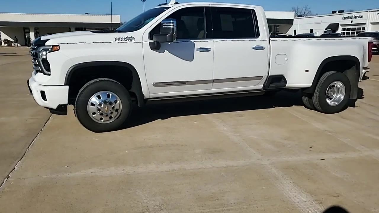 Used 2025 Chevrolet Silverado 3500 High Country w/ High Country Premium Package image 5