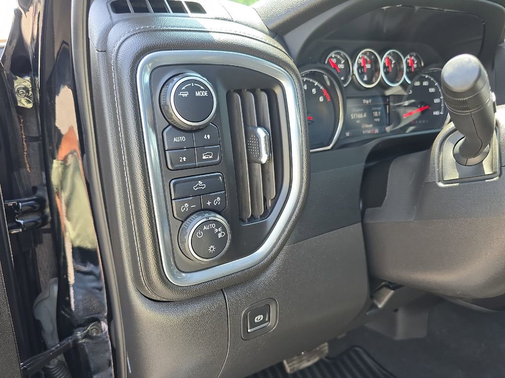 Used 2022 Chevrolet Silverado 1500 LT AWD/4WD image 24