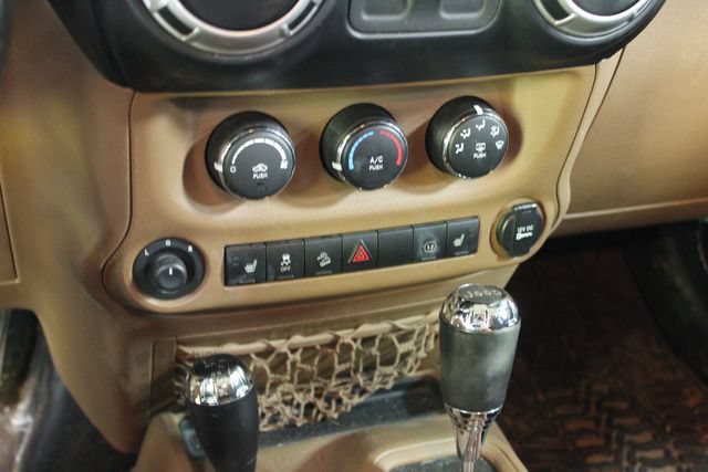 Used 2012 Jeep Wrangler Sahara w/ Dual Top Group AWD/4WD image 16
