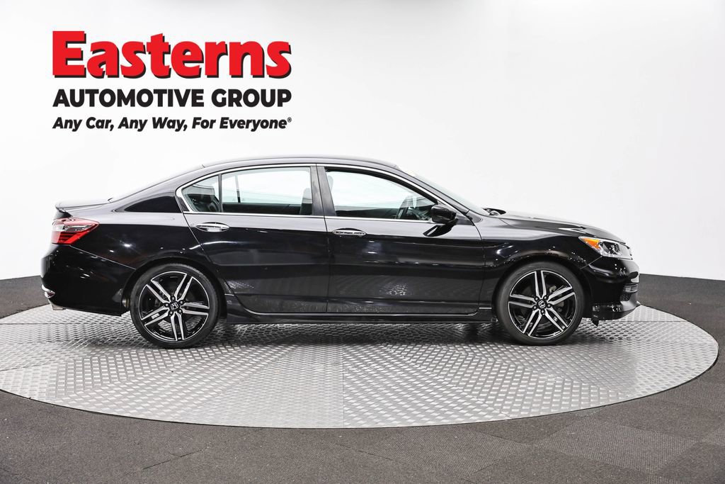 Used 2017 Honda Accord Sport Special Edition image 4