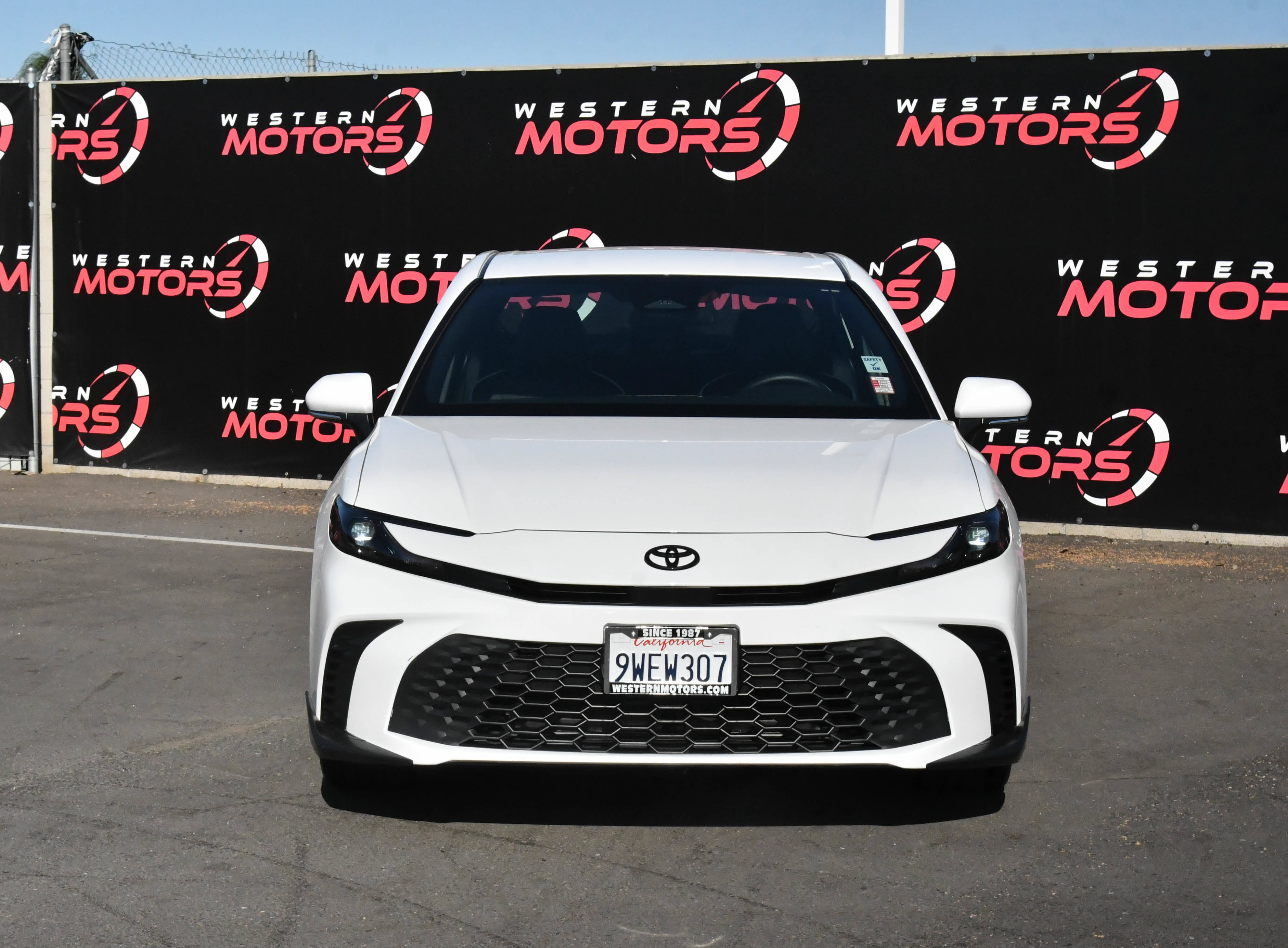 Used 2026 Toyota Camry SE FWD image 2