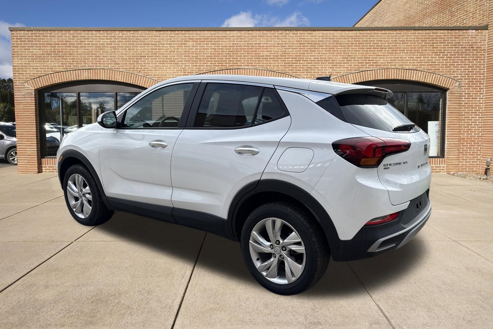 Used 2025 Buick Encore GX Preferred image 32