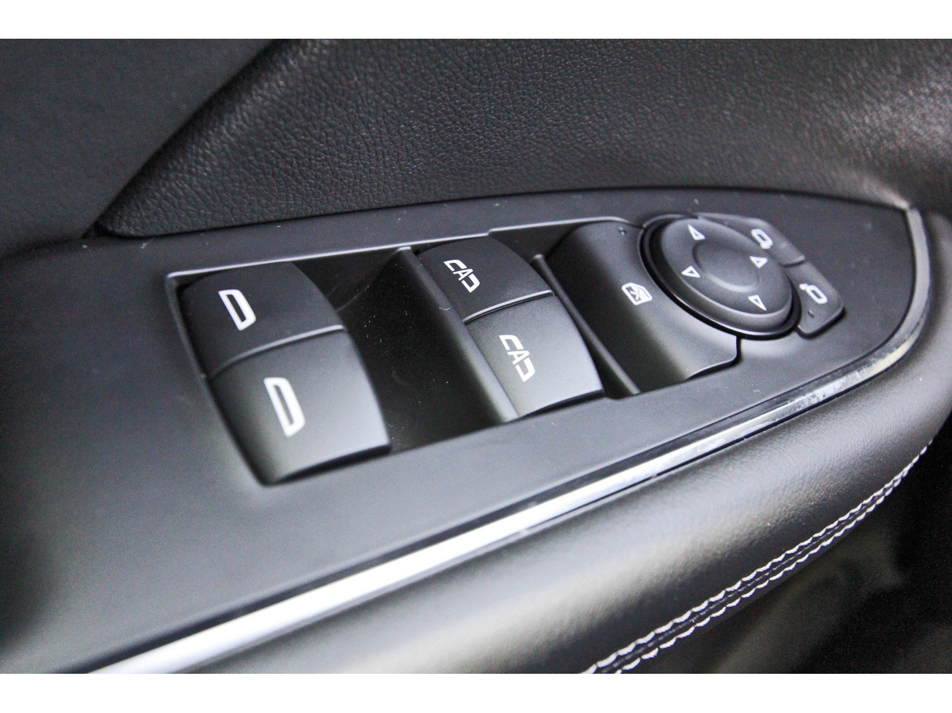 Used 2023 Buick Envision Avenir AWD/4WD image 22