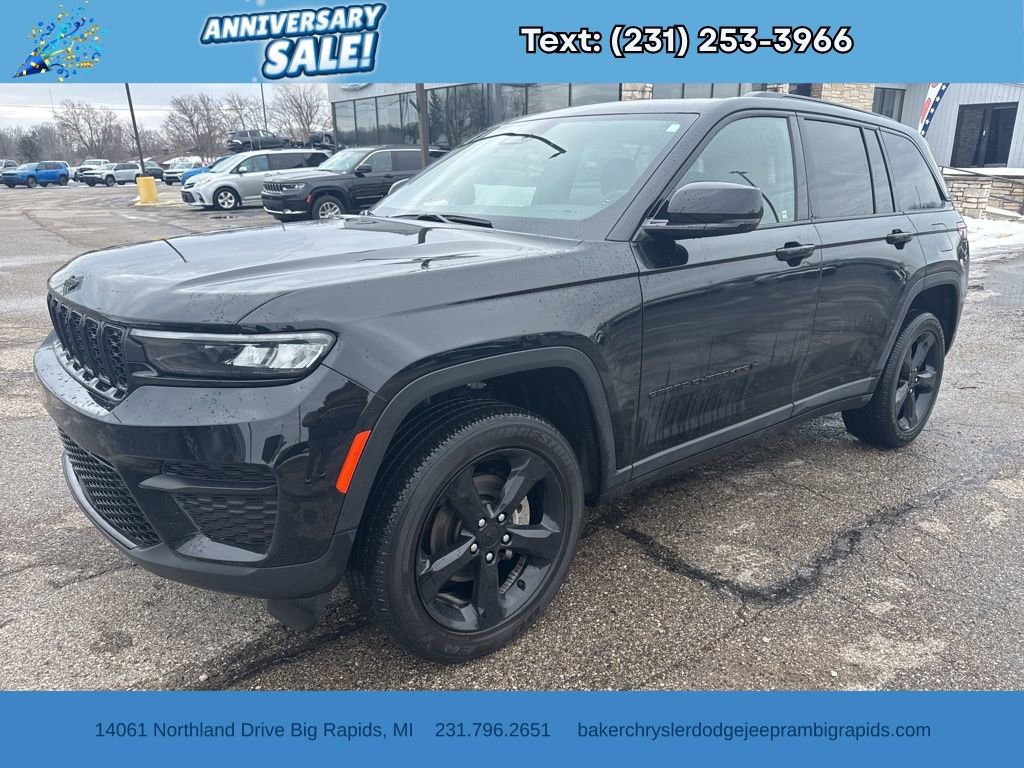 Used 2023 Jeep Grand Cherokee Altitude