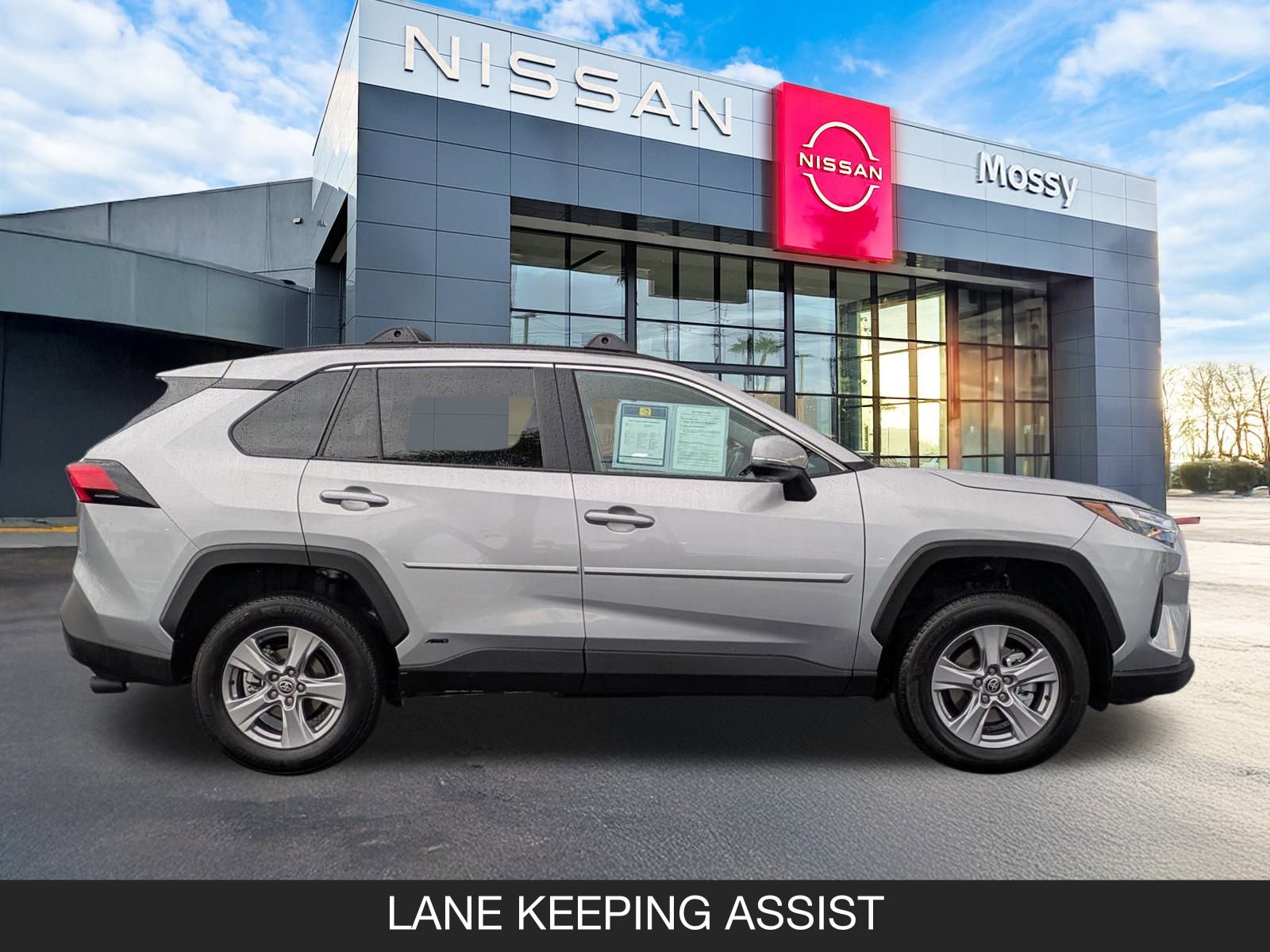 Used 2025 Toyota RAV4 XLE image 6