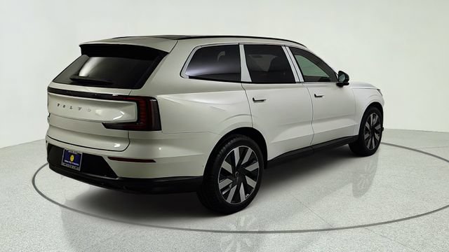 New 2026 Volvo EX90 Ultra AWD/4WD image 7