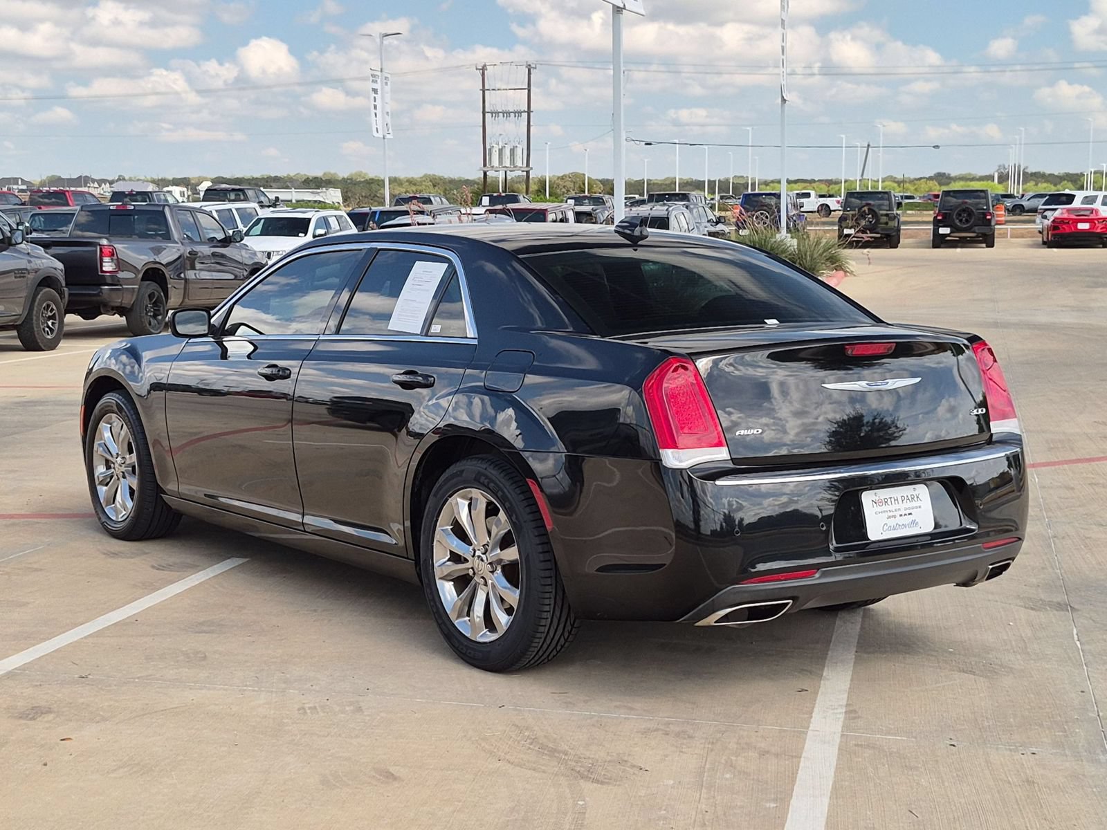 Used 2021 Chrysler 300 Touring L AWD/4WD image 5
