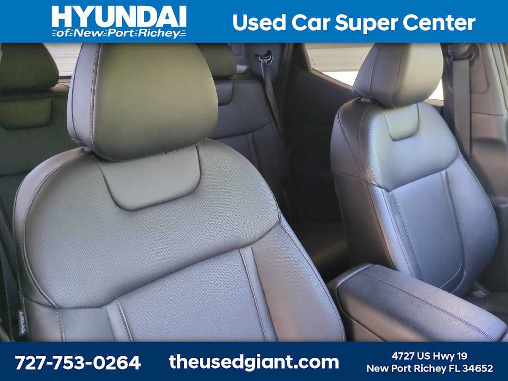 Used 2025 Hyundai Santa Cruz SEL FWD image 6