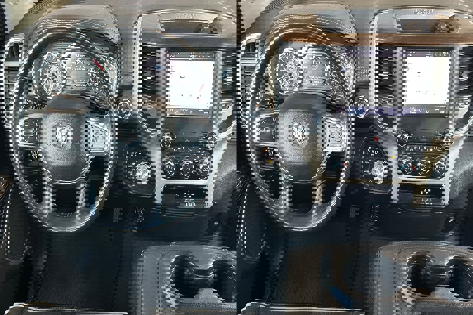 Used 2022 RAM 1500 Laramie AWD/4WD image 14