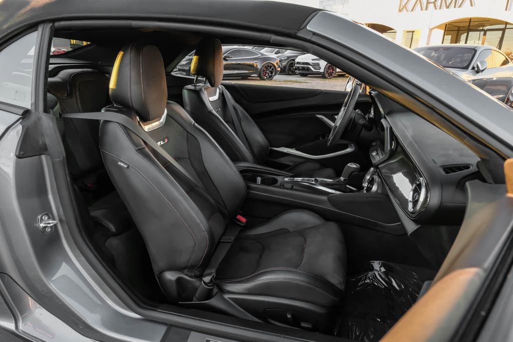 Used 2020 Chevrolet Camaro ZL1 image 38